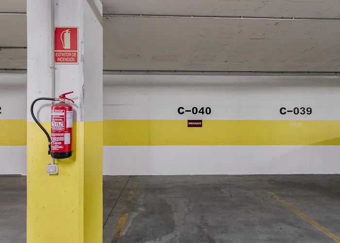 Apartment 25 With Free Parking And Pool