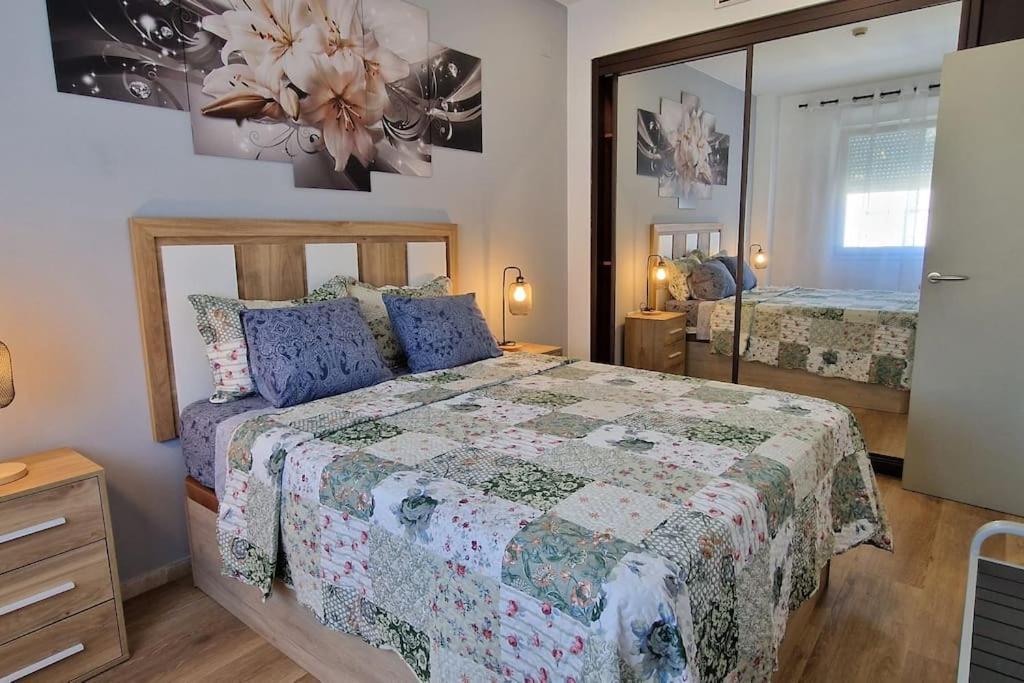 25 With Free Parking And Pool * Bormujos