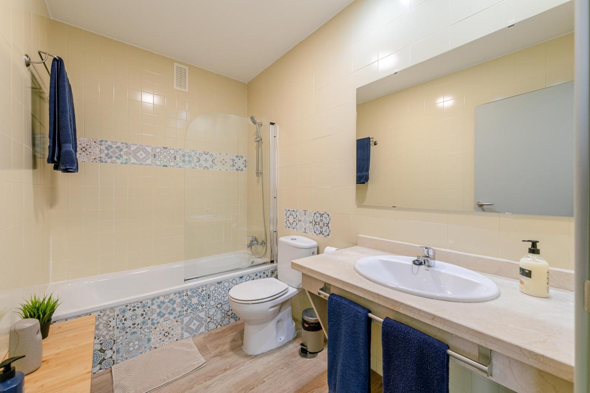 Apartment 25 With Free Parking And Pool Bormujos
